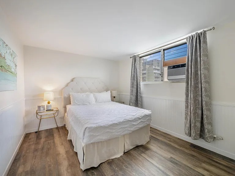 Beautifully upgraded 1 bedroom (333 S Monroe Street Unit 211, Denver, CO 80209)