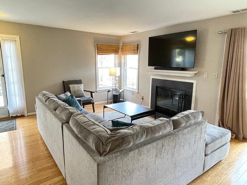 Furnished garden style apartment