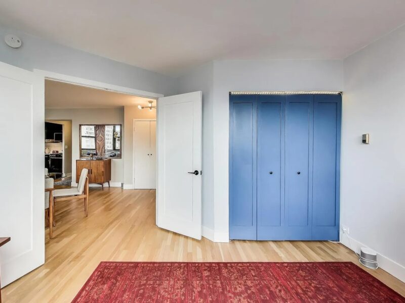 Completely furnished (1445 N State Pkwy Chicago, IL 60610 )