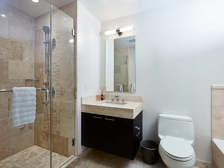 Beautiful 1 Bedroom, 1 Bath ( 1 Franklin St , Boston, MA 02110 )