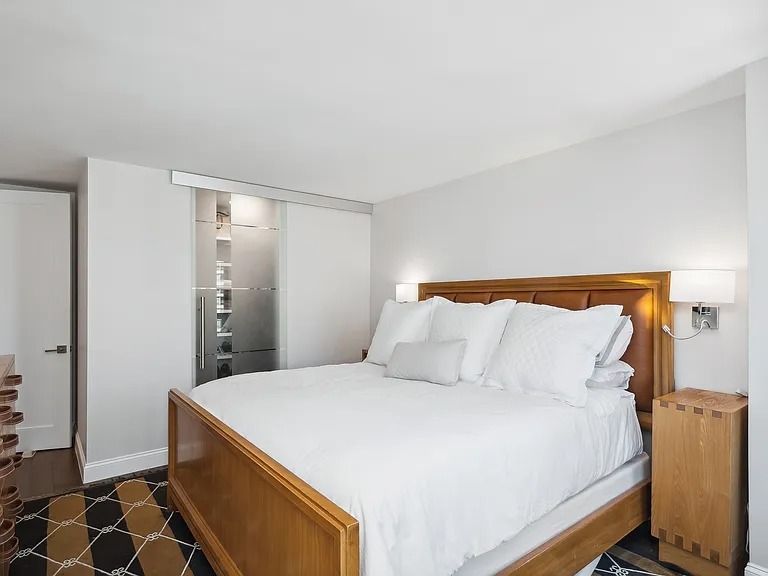 Spacious Furnished 1BR in Streeterville – Ideal for Nurses, Interns & Professionals