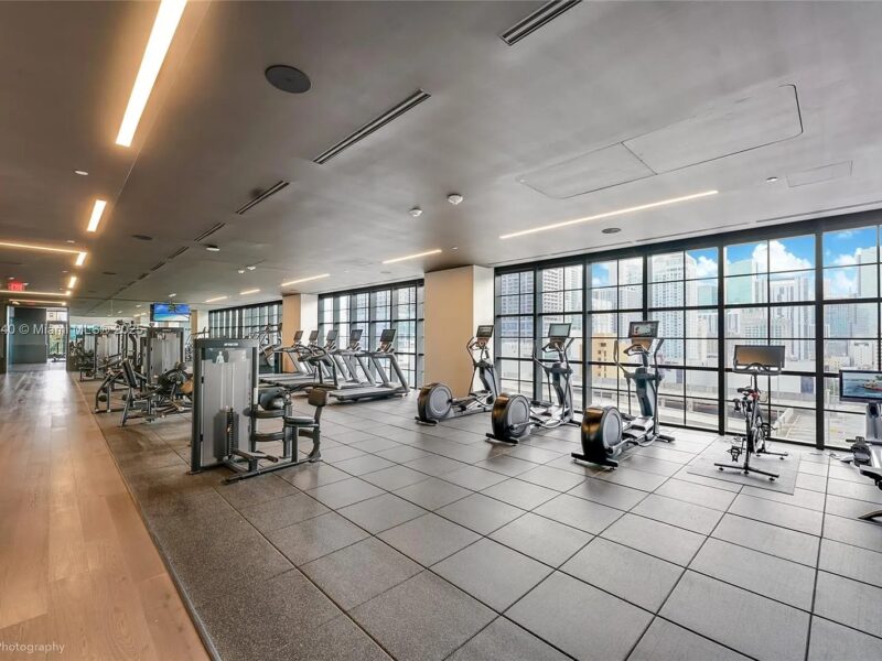 Perfect location in downtown Miami (601 NE 1st Ave, Miami, FL 33132 )