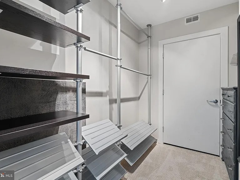 South facing 9th floor sun-filled corner unit (1000 New Jersey Ave SE , Washington, DC 20003 )