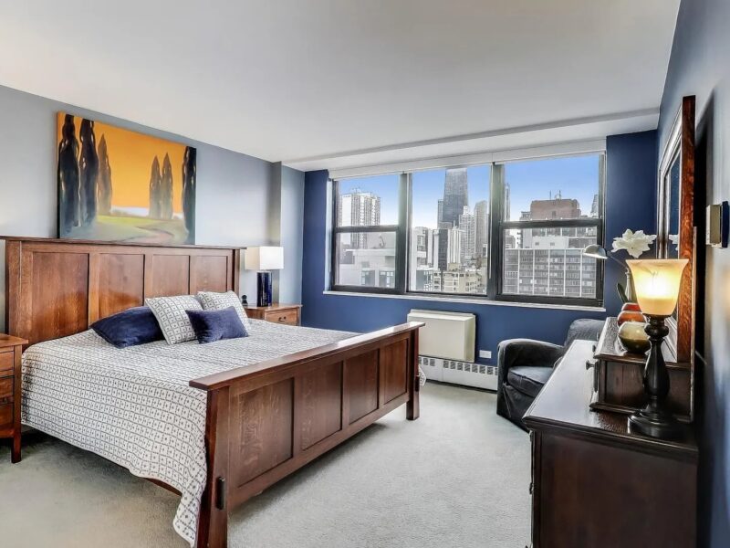 Completely furnished (1445 N State Pkwy Chicago, IL 60610 )