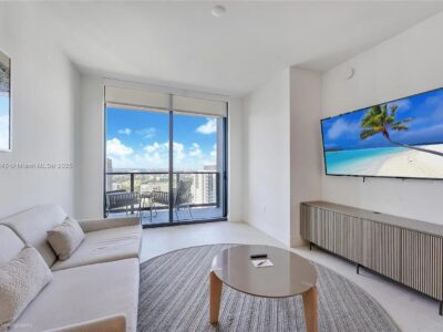 Perfect location in downtown Miami (601 NE 1st Ave, Miami, FL 33132 )