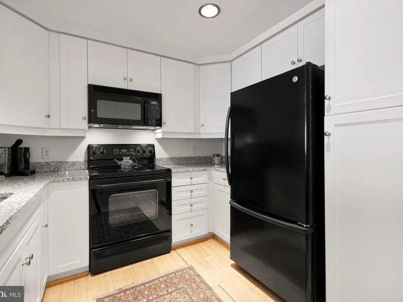 Prime location just south of Logan Circle and north of downtown (1111 11th St NW , Washington, DC 20001 )