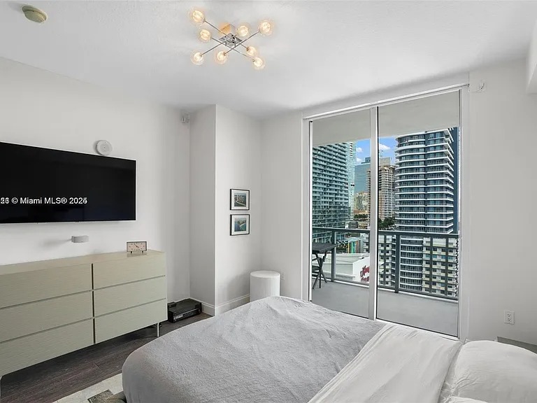 Stylishly Furnished High floor 2BD/2BA (79 SW 12th St, Miami, FL 33130)