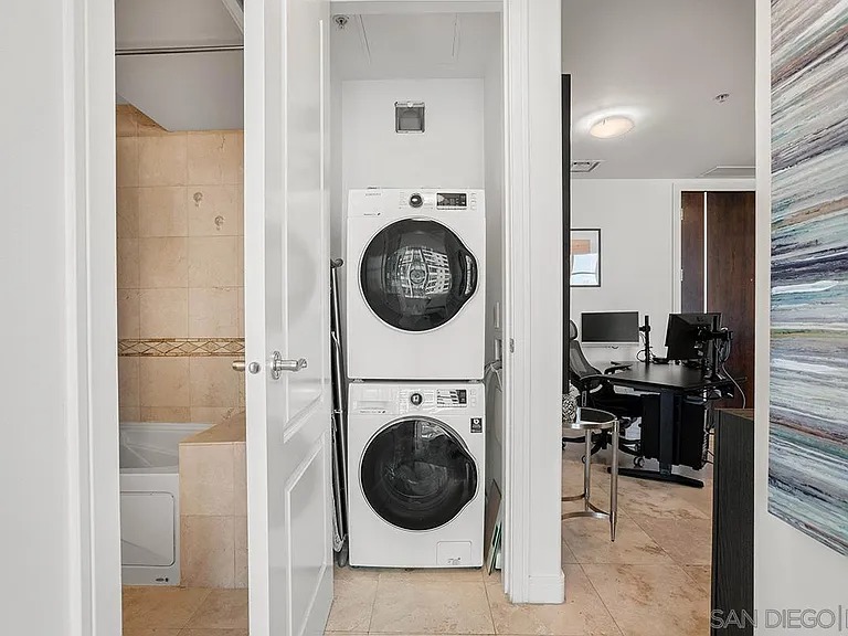 Luxury 1-Bedroom Condo Ideal for Travel Nurses, Interns & Corporate Guests