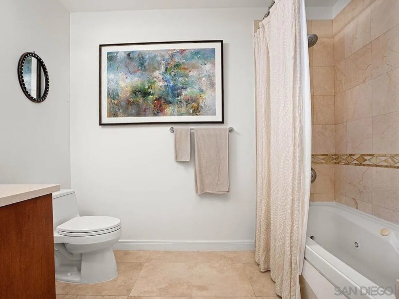 Luxury 1-Bedroom Condo Ideal for Travel Nurses, Interns & Corporate Guests