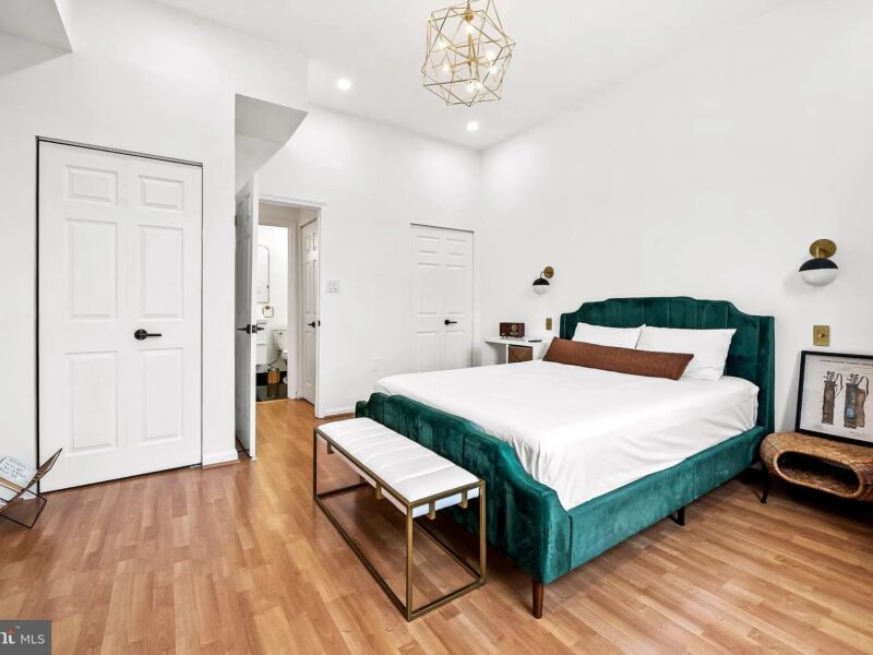 Charming 1-bedroom, 1-bathroom apartment (1011 Hunter St , Baltimore, MD 21202