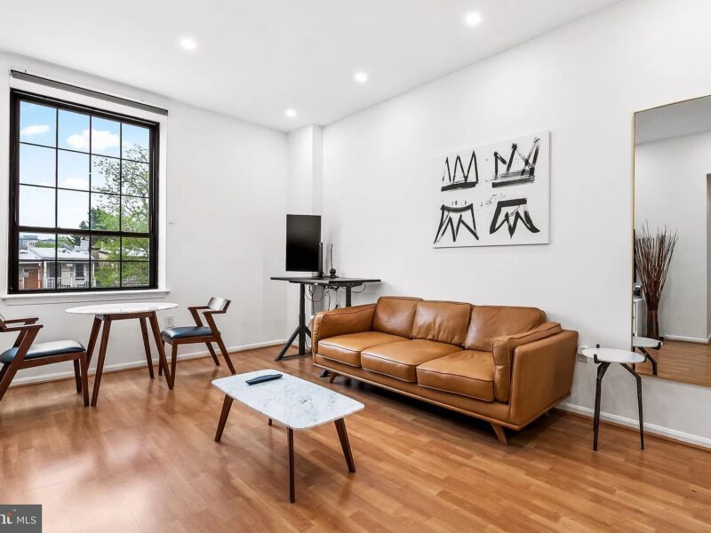 Charming 1-bedroom, 1-bathroom apartment (1011 Hunter St , Baltimore, MD 21202