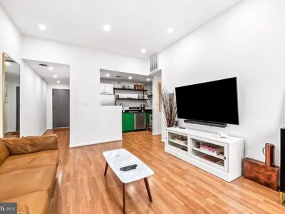 Charming 1-bedroom, 1-bathroom apartment (1011 Hunter St , Baltimore, MD 21202
