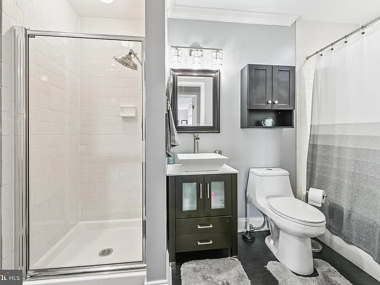 BEAUTIFUL CONDO (2515 Boston St, Baltimore, MD 21224 )