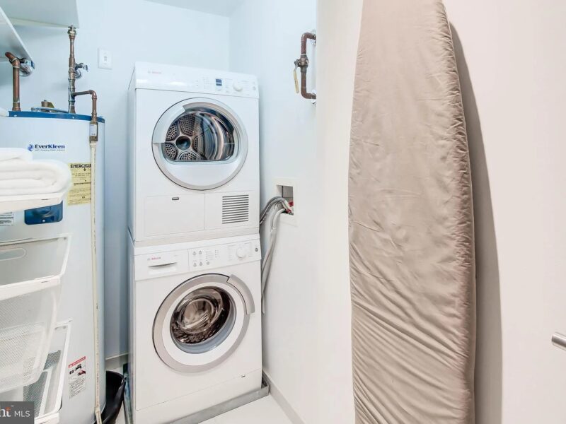 1BR/1BA condo