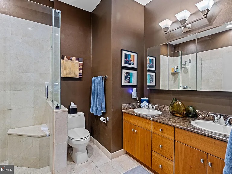 Short term Spacious lofted one-bedroom for Travel nurses / interns / individuals in Philadelphia, PA 19146 )