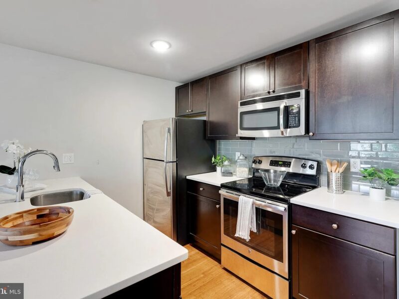 Fabulous 1 bedroom, 1 bathroom ( 1608 Ridge Ave , Philadelphia, PA 19130 )