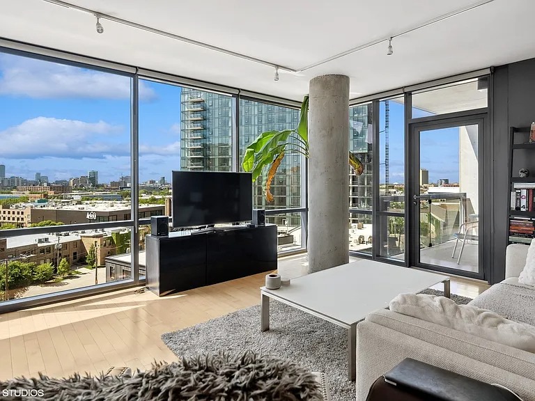 Beautifully upgraded one bedroom home in Chicago