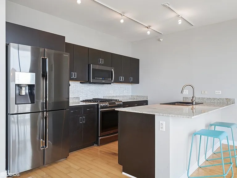 Beautifully upgraded one bedroom home in Chicago