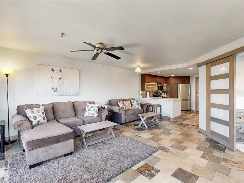 Stylish 1-bedroom,1-bathroom condo in Denver
