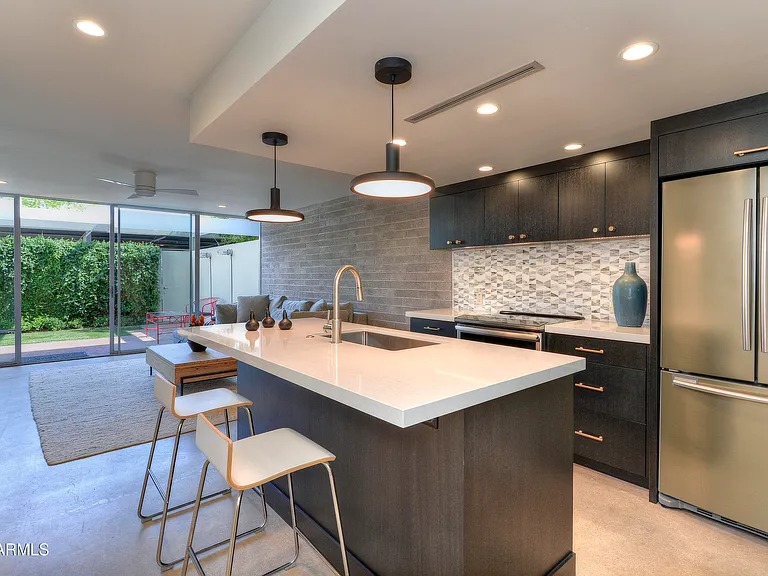 One bedroom unit in Phoemix AZ