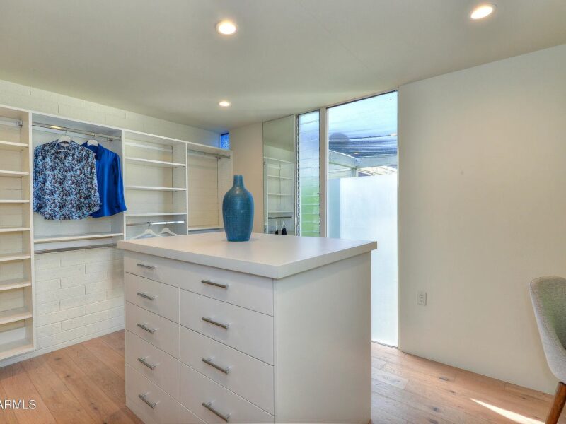 One bedroom unit in Phoemix AZ