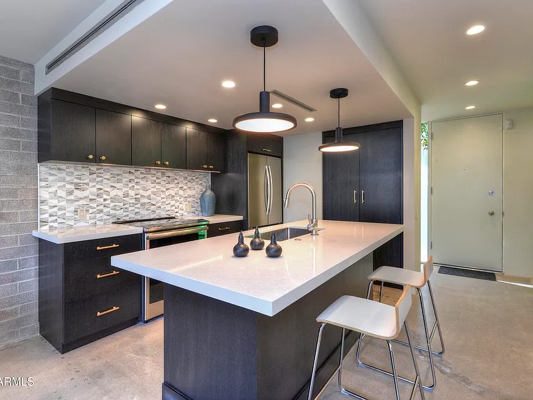 One bedroom unit in Phoemix AZ