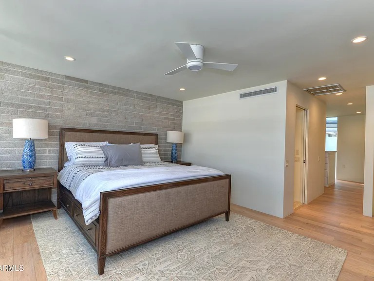 One bedroom unit in Phoemix AZ