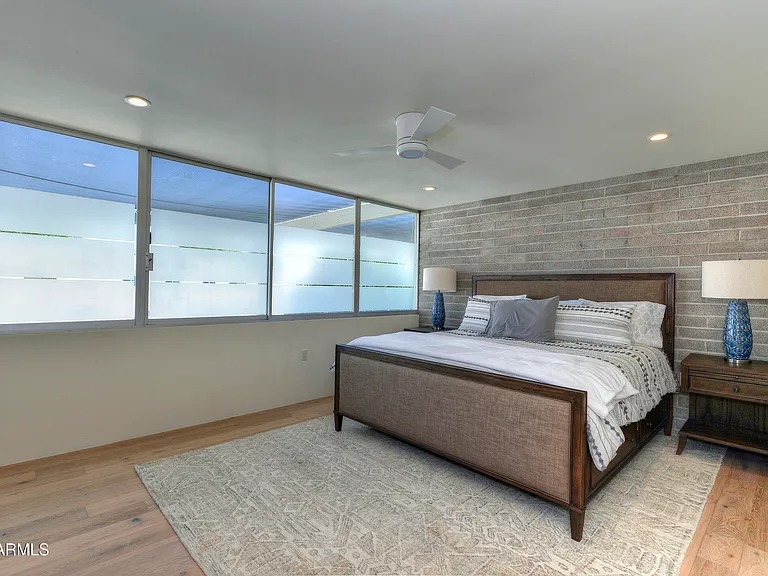 One bedroom unit in Phoemix AZ