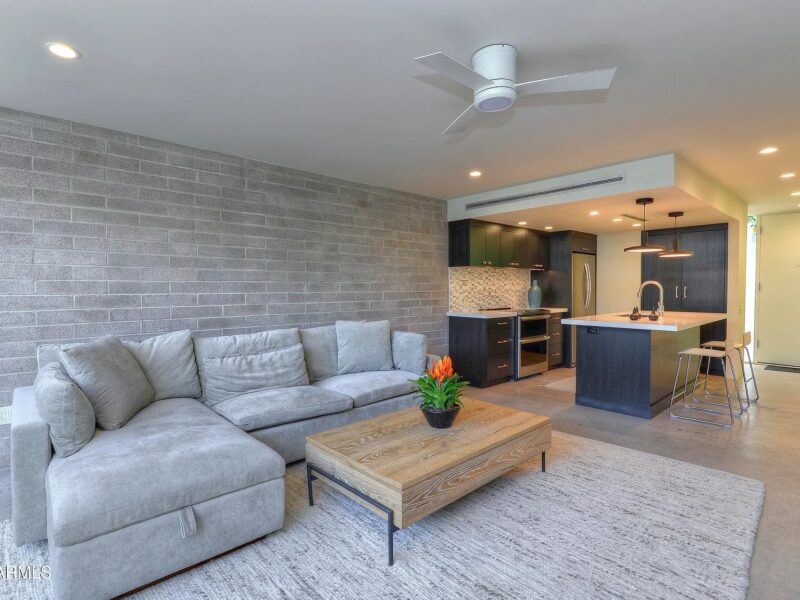 One bedroom unit in Phoemix AZ