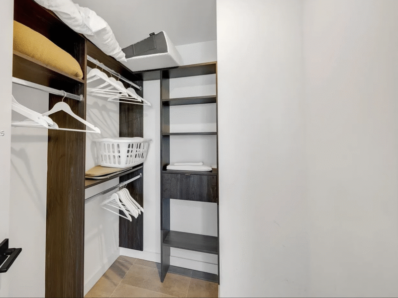 Fully furnished flat in Miami FL