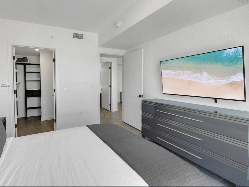 Fully furnished flat in Miami FL