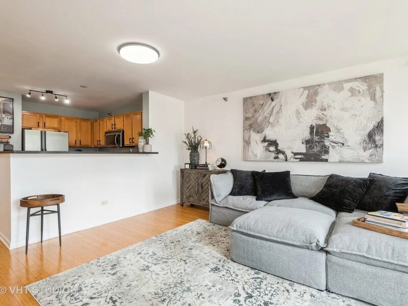 Completely upgraded 1 bedroom IN Chicago