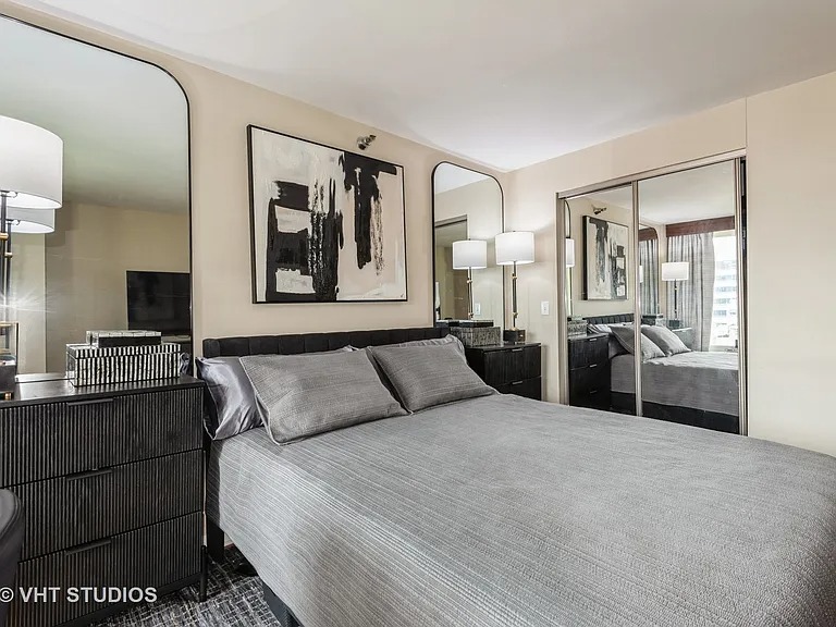 Completely upgraded 1 bedroom IN Chicago