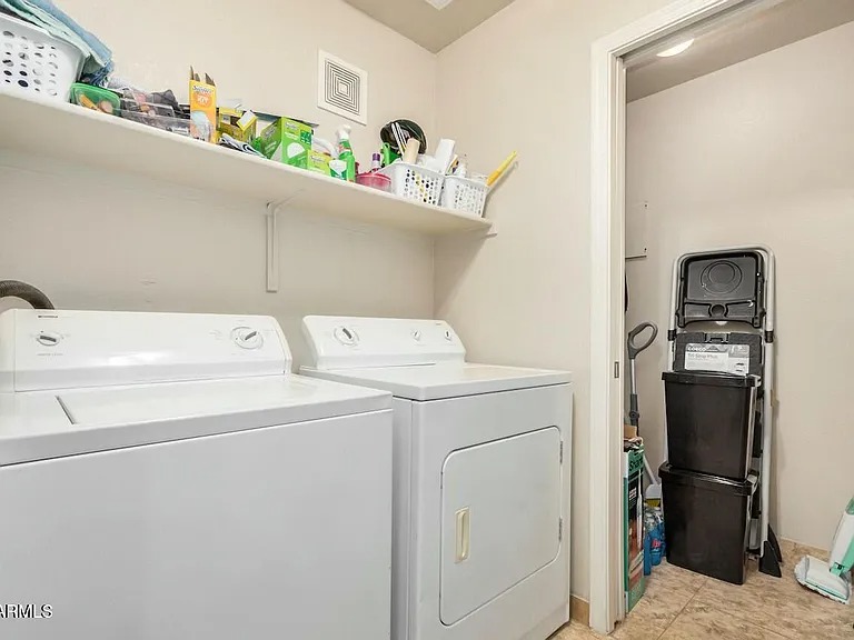 Beautifully updated first-floor unit in Phoenix AZ