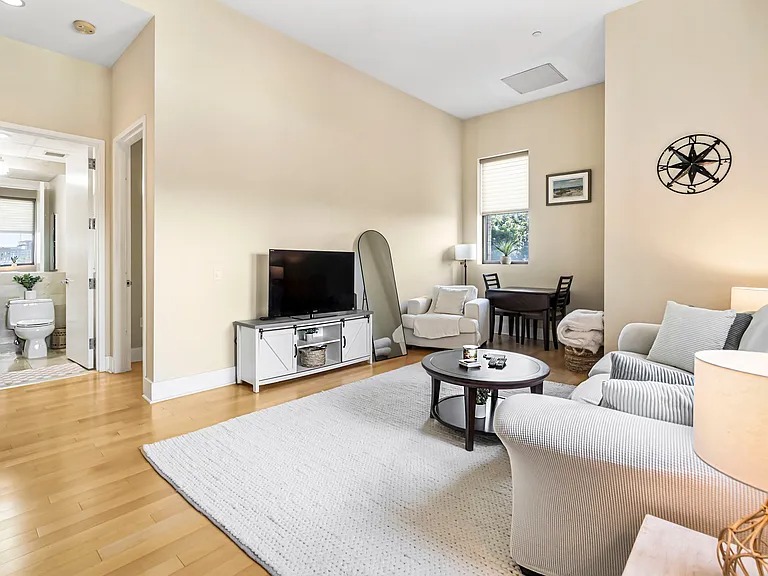 Luxury one bedroom apartment in Jersey City NJ