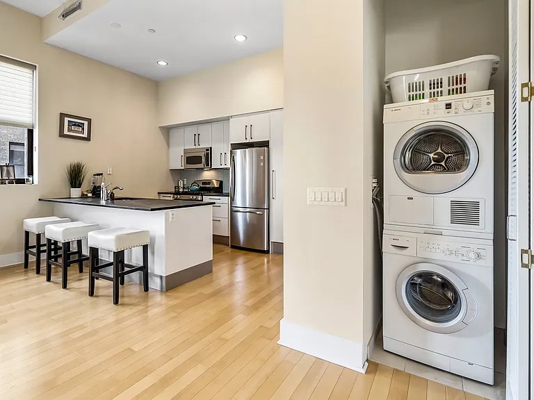 Luxury one bedroom apartment in Jersey City NJ