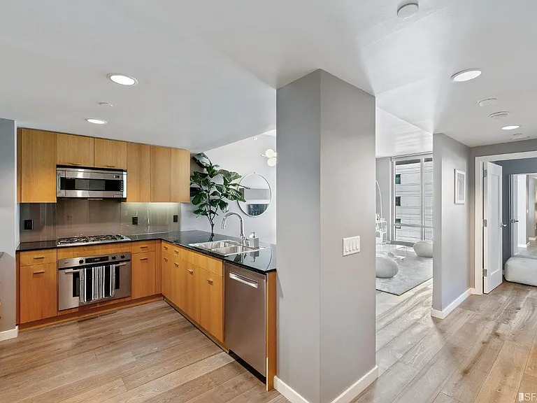 Stylish Furnished 1 Bedroom Condo in San Francisco CA