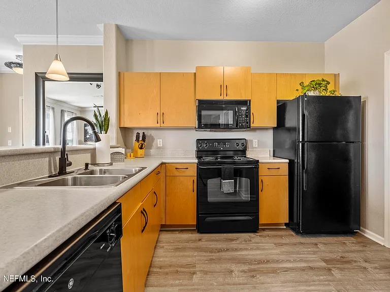 UPDATED 1 bed / 1 bath in Jacksonville FL