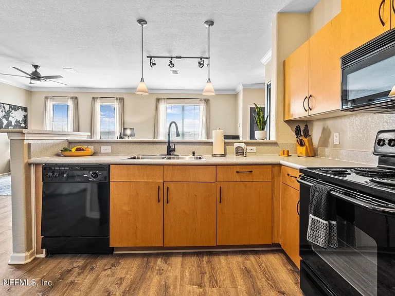 UPDATED 1 bed / 1 bath in Jacksonville FL