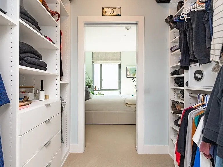 South facing 1 BR in Boston