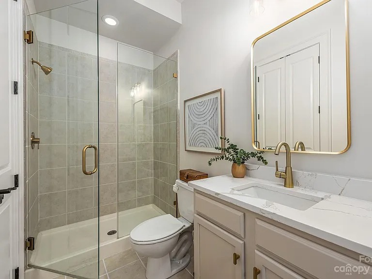 fully updated condo in Charlotte NC