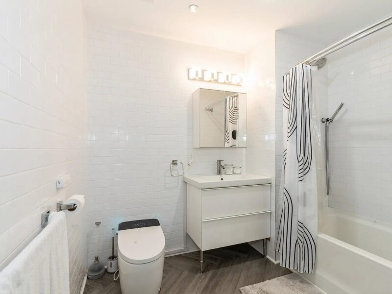 Sophisticated Loft Living 1 bedroom in Jersey city