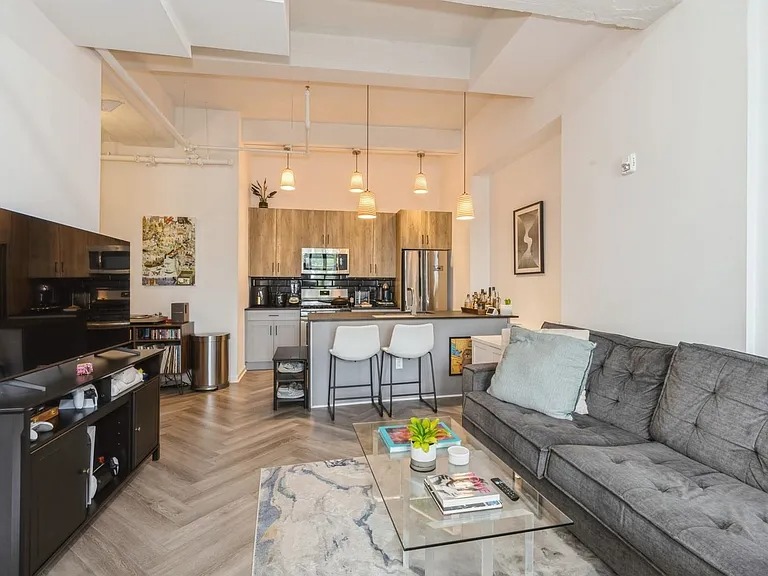 Sophisticated Loft Living 1 bedroom in Jersey city