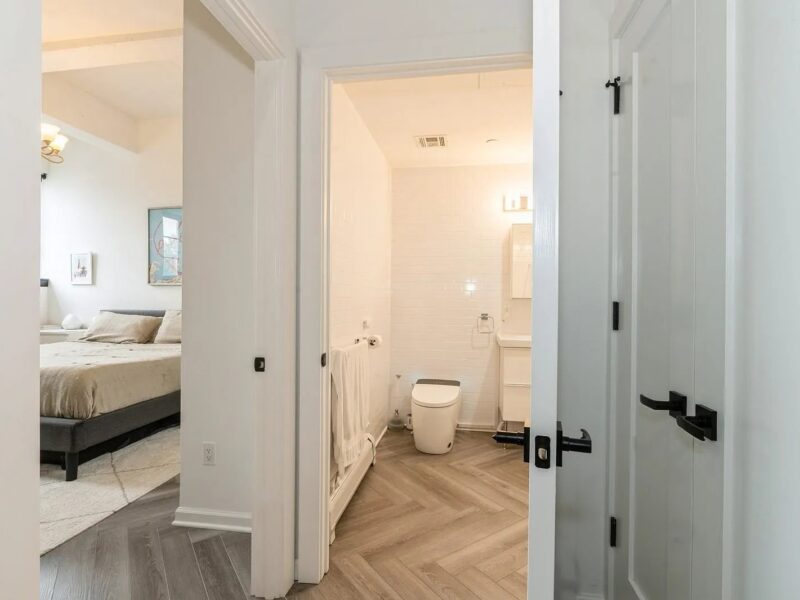 Sophisticated Loft Living 1 bedroom in Jersey city