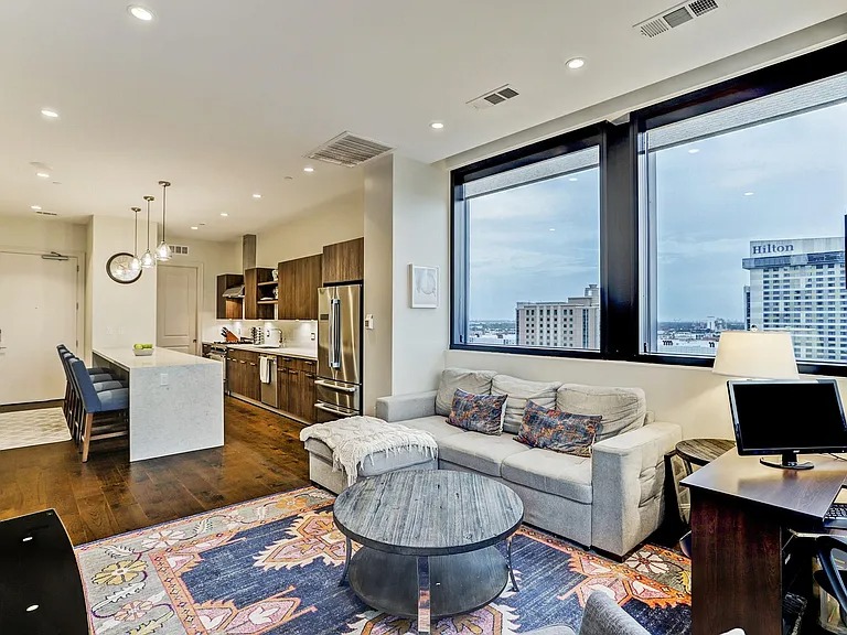 FURNISHED Highrise in heart of downtown in Houston