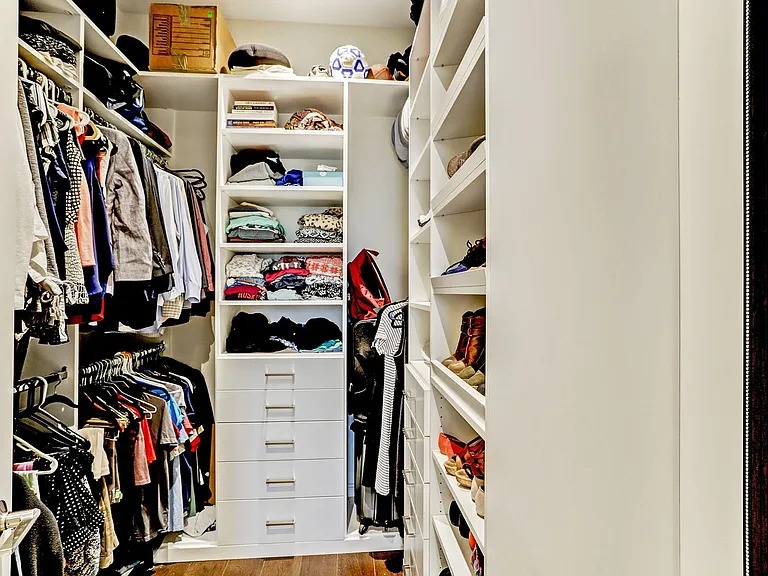 FURNISHED Highrise in heart of downtown in Houston