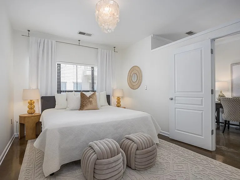 Charming move-in ready condo in Nashville TN