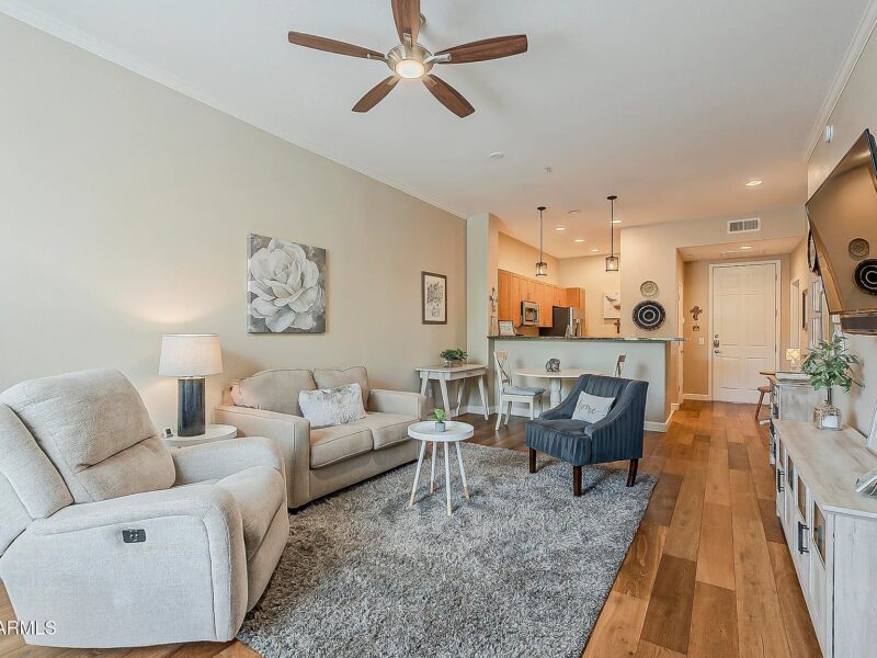 Move-in ready Condo blends comfort and style in Phoenix AZ