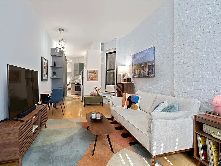 Stylish and sophisticated one bedroom apartment in New York