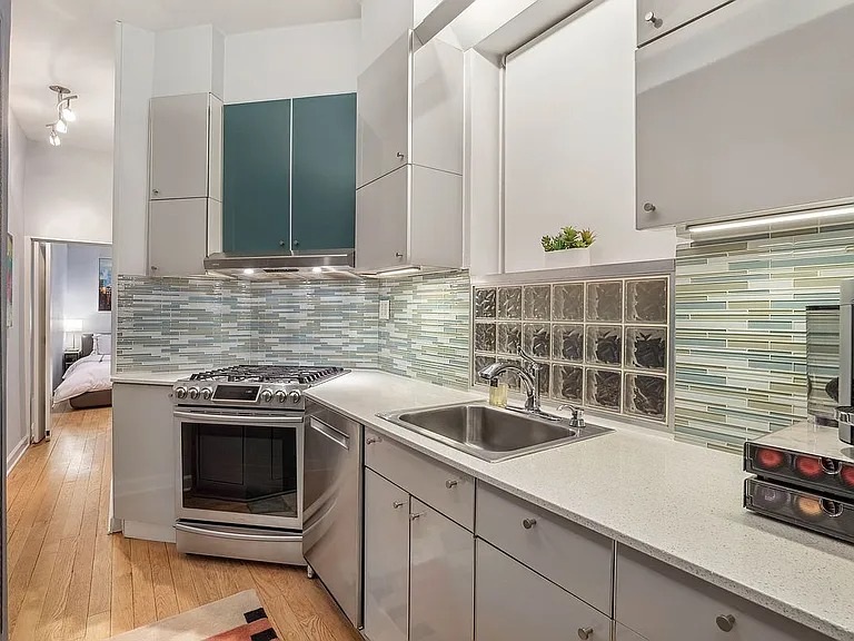 Stylish and sophisticated one bedroom apartment in New York